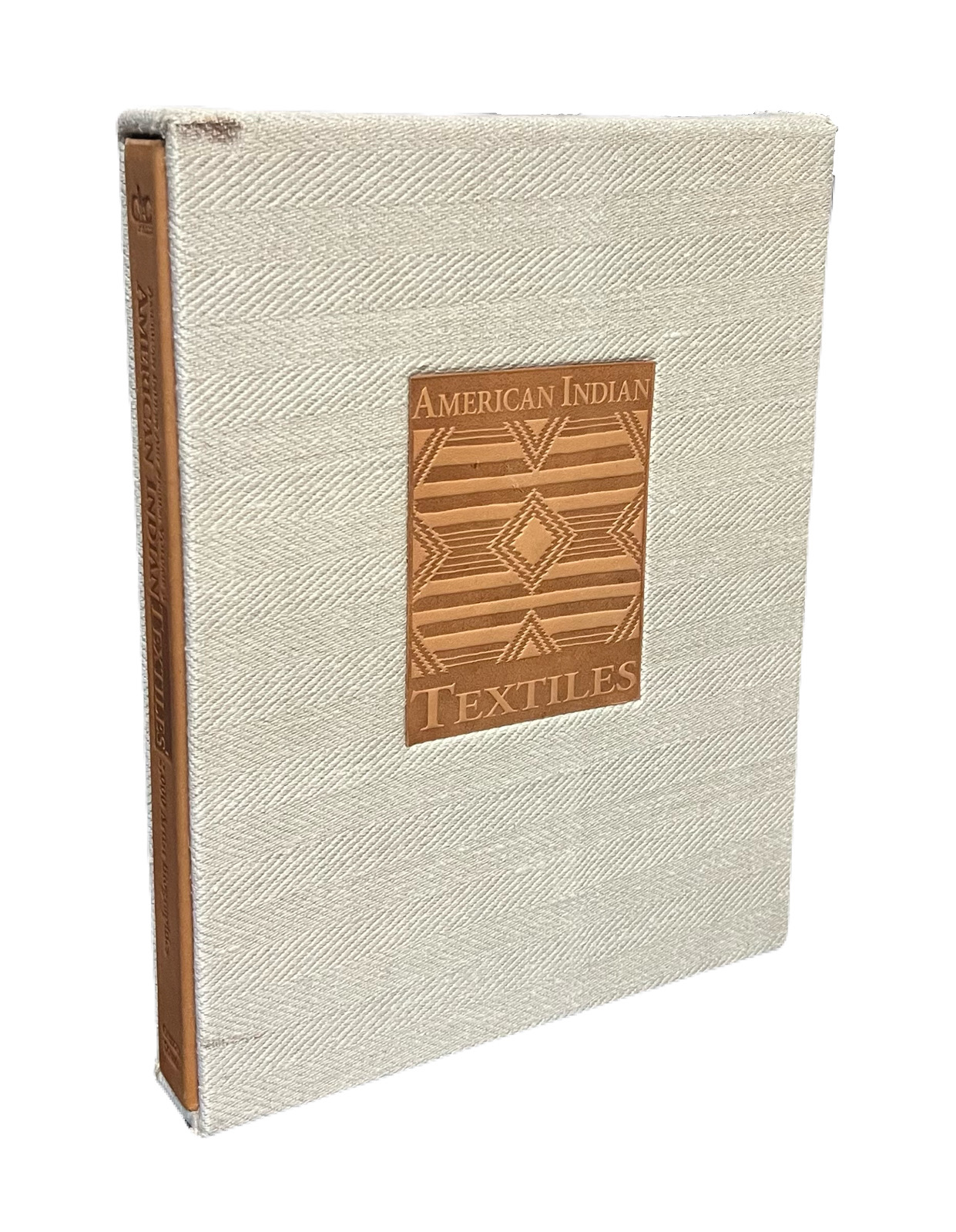 American Indian Textiles: 2,000 Artist Biographies : (American Indian Art Series, Volume Three) Collector's Edition.